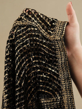 Saia Bordada com Folha de Ouro de Crochê